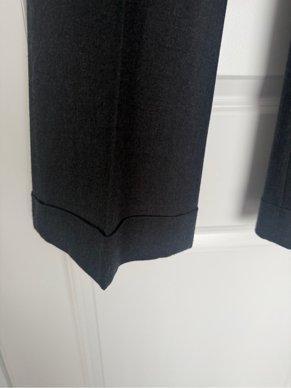 Club Monaco Women’s Charcoal Grey Wool Pants Size 6 - Picture 5 of 6